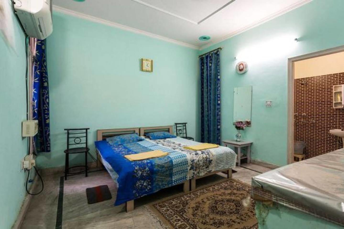 Balaji Guest House - Home Stay グレーター・ノイダ エクステリア 写真