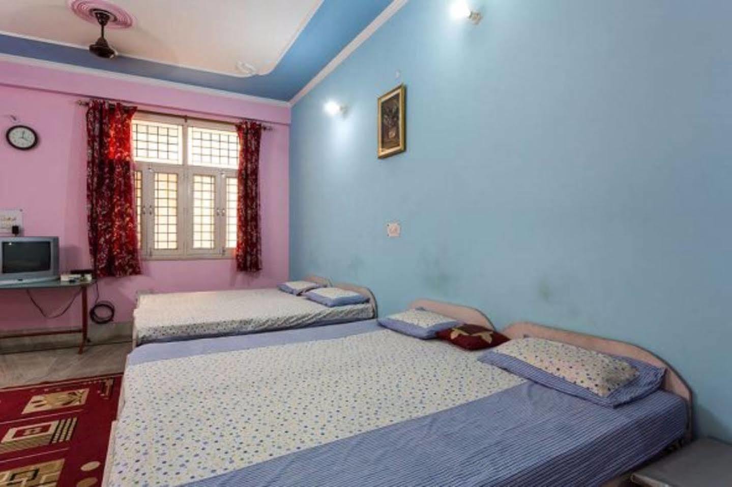 Balaji Guest House - Home Stay グレーター・ノイダ エクステリア 写真